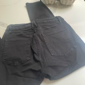 Good American good waist crop black skinny Jean, pre loved